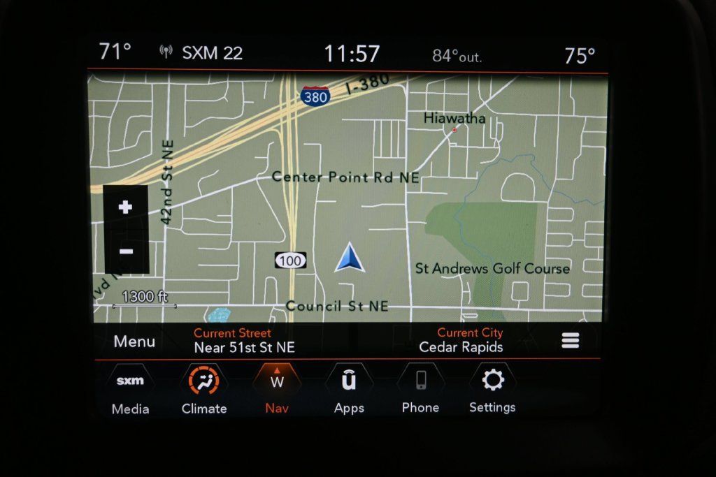Used 2023 Jeep Renegade Latitude AWD/4WD image 19
