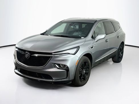 Used 2023 Buick Enclave Essence w/ Sport Touring Edition FWD image 3