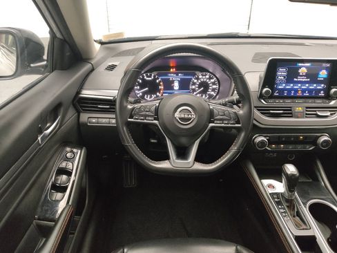 Used 2024 Nissan Altima 2.5 SR FWD image 22