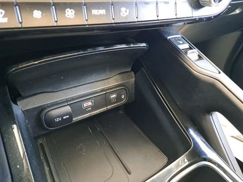 Used 2025 Kia Telluride S AWD/4WD image 13