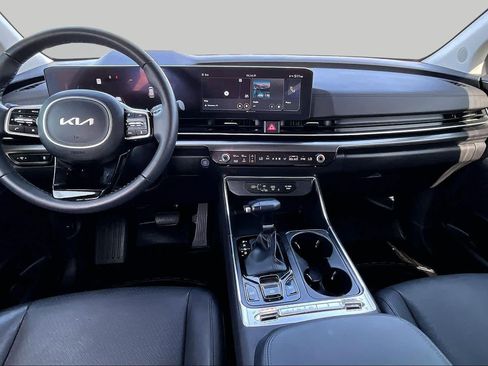 Certified 2025 Kia Carnival SX Prestige FWD image 16