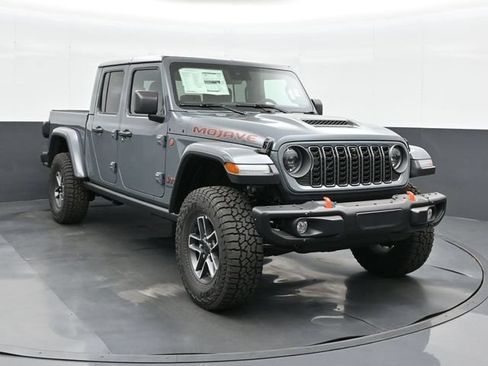 Used 2025 Jeep Gladiator Mojave AWD/4WD image 1