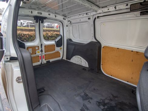 Used 2015 Ford Transit Connect XLT image 18