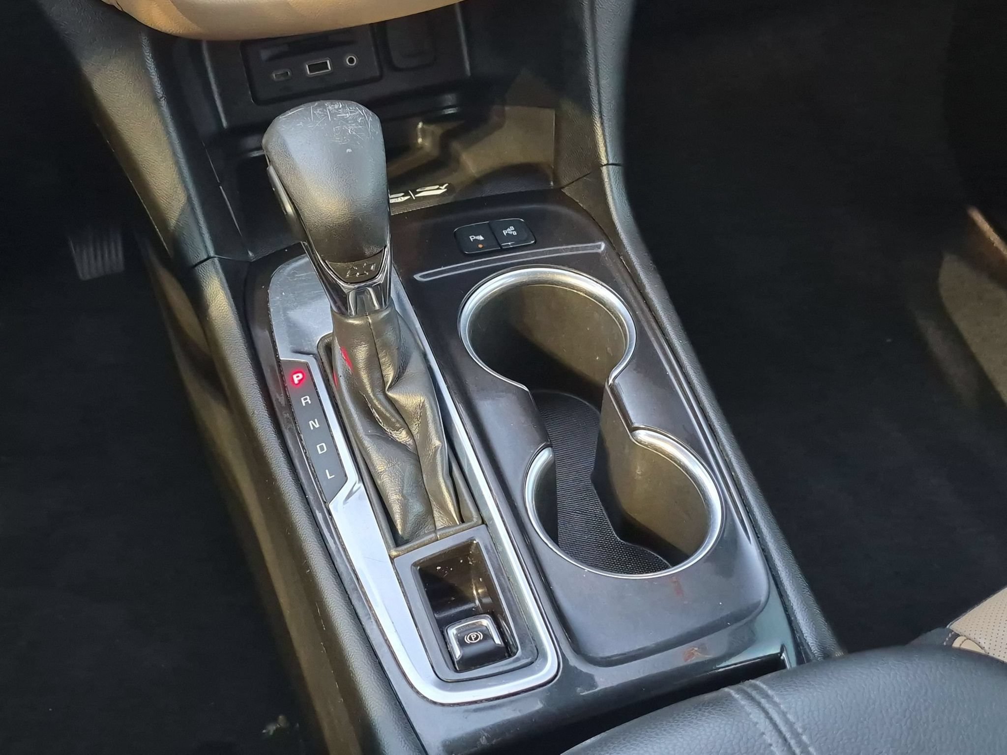 Used 2022 Chevrolet Equinox Premier FWD image 21