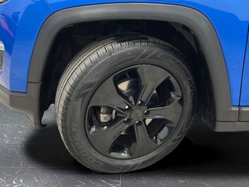 Used 2021 Jeep Compass Latitude FWD image 28