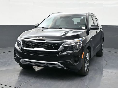 Used 2023 Kia Seltos EX image 8