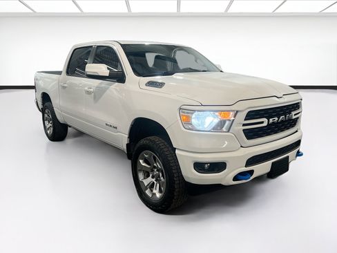 Used 2022 RAM 1500 Big Horn AWD/4WD image 3