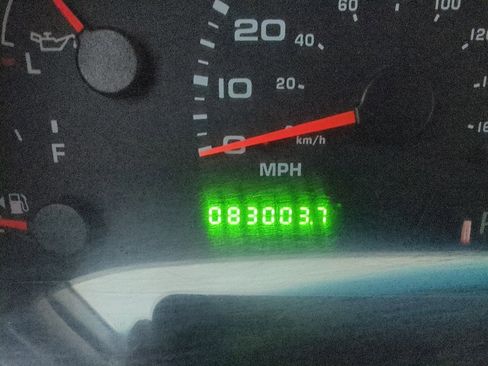 Used 2003 Ford F250 XL image 10