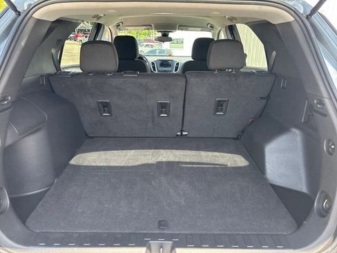 Used 2023 Chevrolet Equinox LT image 28