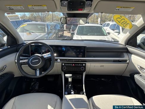Certified 2025 Hyundai Tucson SEL image 31