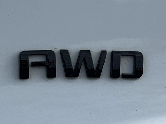 Used 2024 Chevrolet Blazer LT w/ Sound & Technology Package AWD/4WD image 3