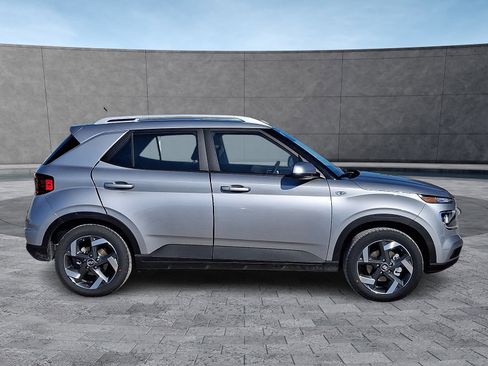 New 2026 Hyundai Venue SEL image 8