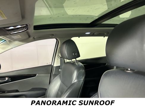 Used 2019 Kia Sorento SX w/ SX Touring Package image 7