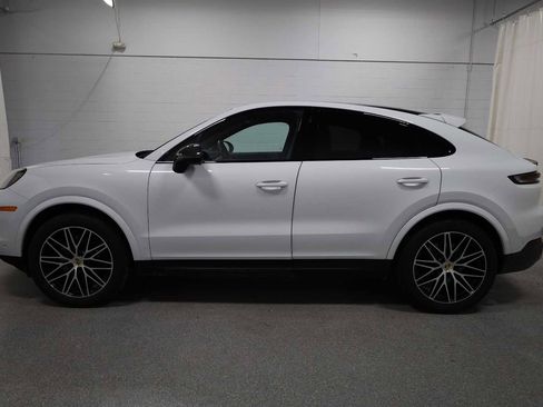 Certified 2024 Porsche Cayenne Coupe image 2