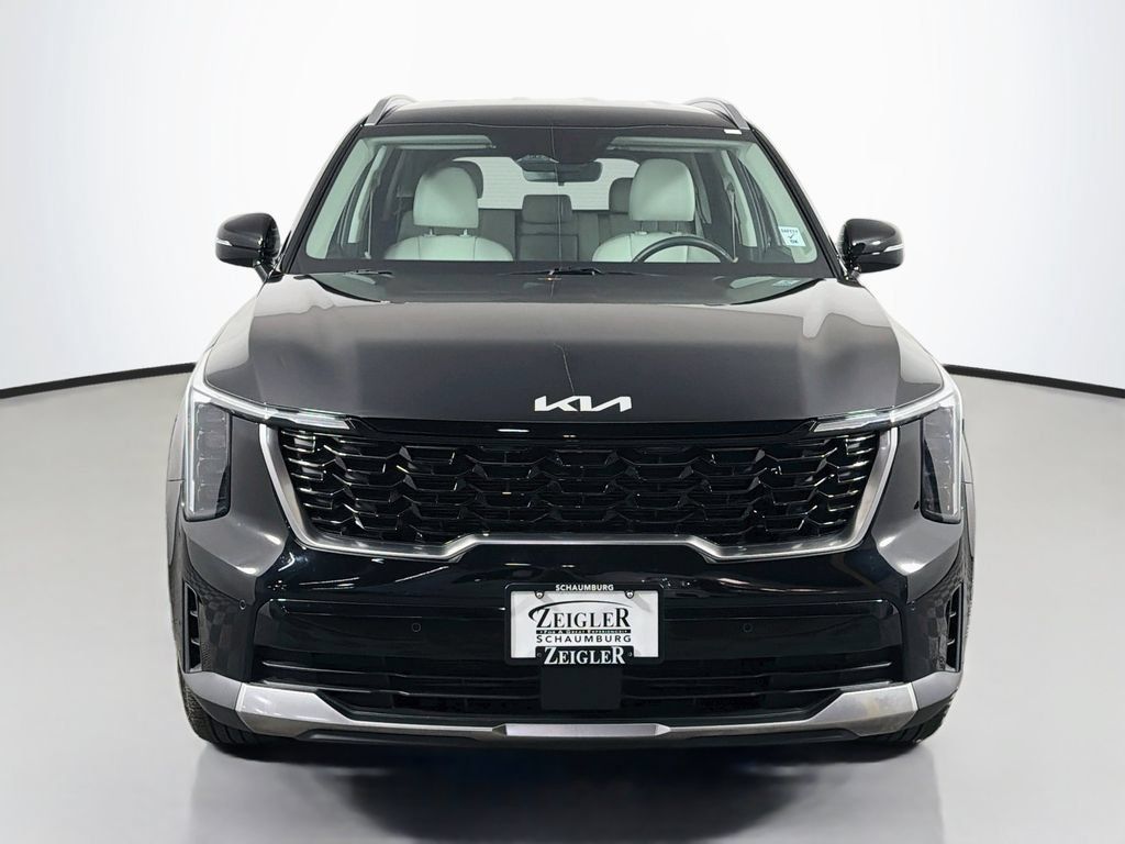 Used 2025 Kia Sorento S AWD/4WD image 2