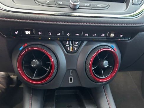 Used 2025 Chevrolet Blazer RS AWD/4WD image 22