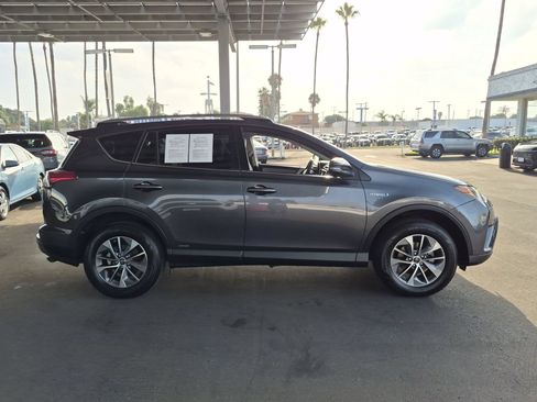 Certified 2018 Toyota RAV4 XLE AWD/4WD image 5