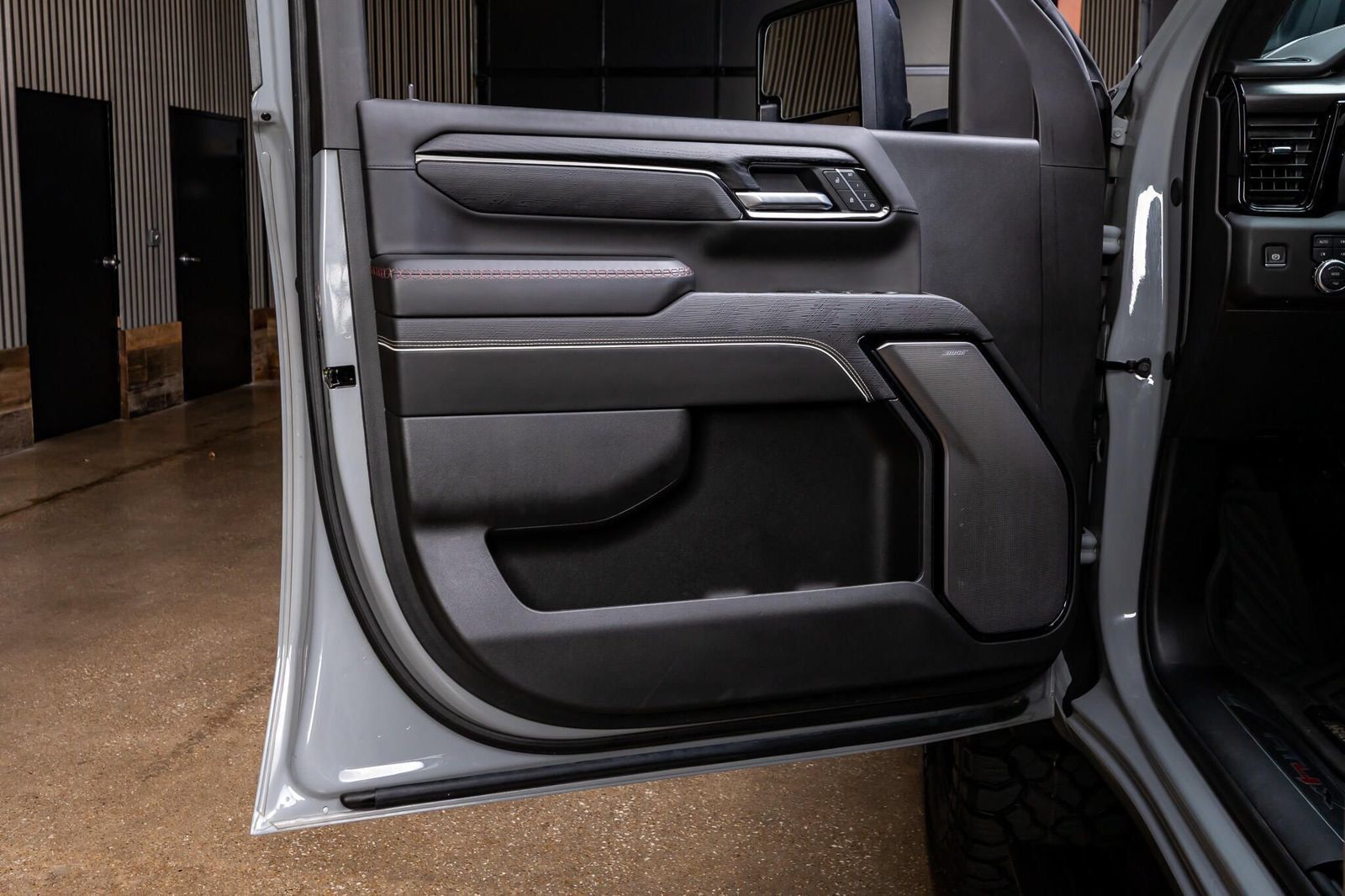 Used 2025 GMC Sierra 2500 AT4X w/ AT4X AEV Edition AWD/4WD image 37
