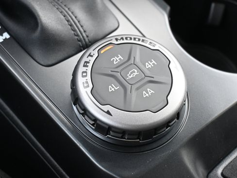 New 2025 Ford Bronco Badlands image 29