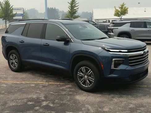 Certified 2024 Chevrolet Traverse LT AWD/4WD image 2