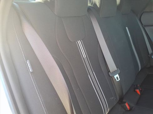 Certified 2025 Hyundai Elantra SEL image 15