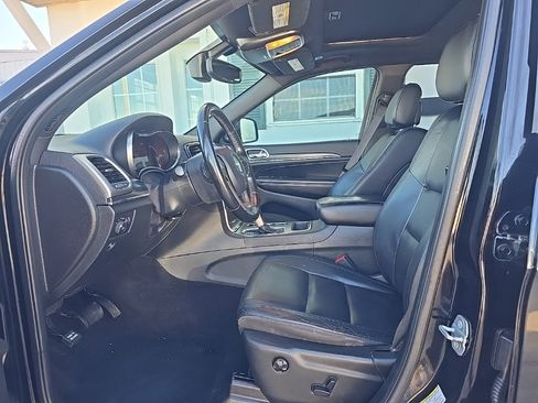 Used 2020 Jeep Grand Cherokee Limited image 12