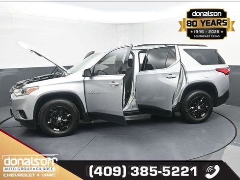 Used 2021 Chevrolet Traverse LT FWD image 25