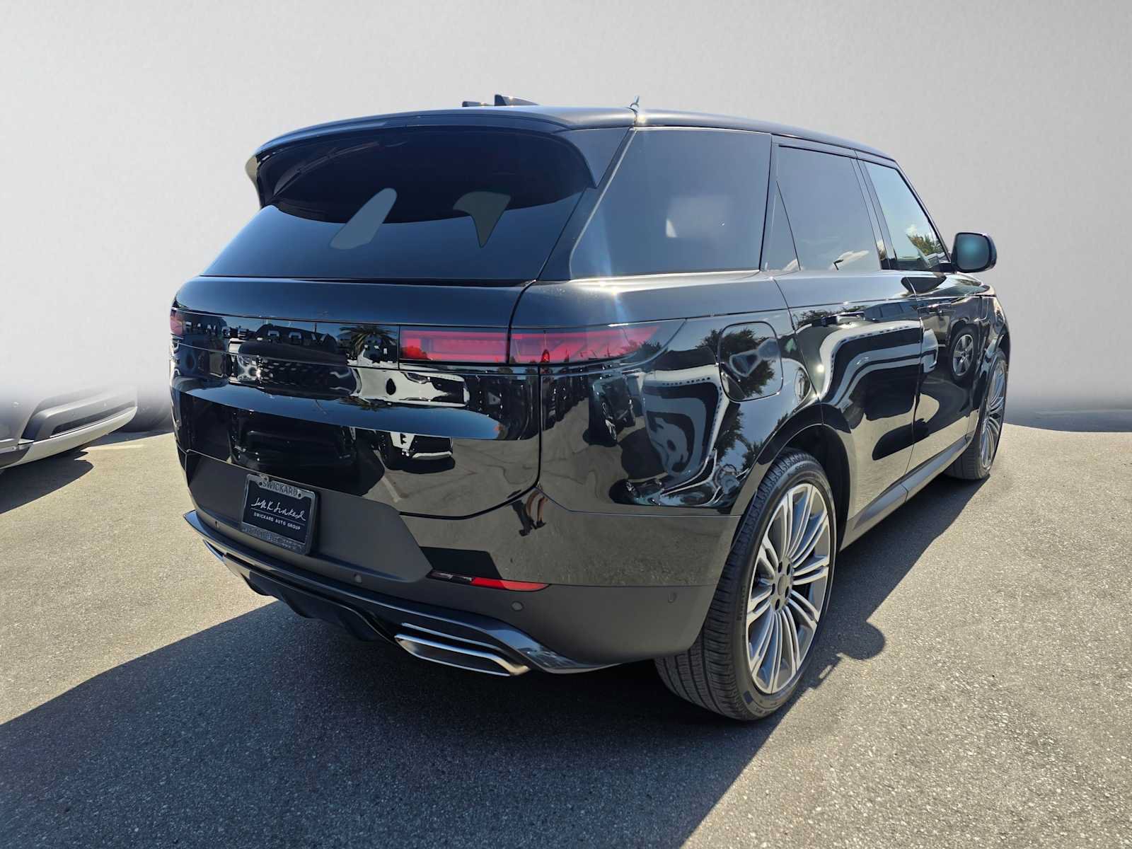 New 2027 Land Rover Range Rover Sport SE AWD/4WD image 5