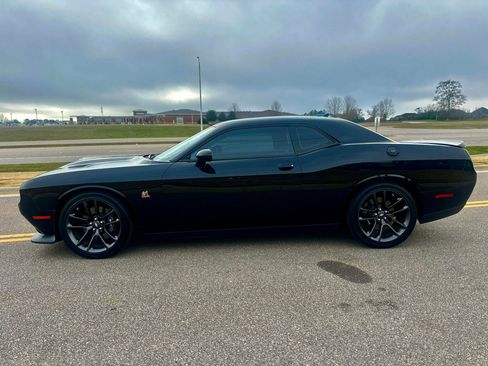Certified 2022 Dodge Challenger R/T Scat Pack image 2