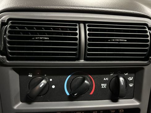 Used 2001 Ford Mustang GT image 48