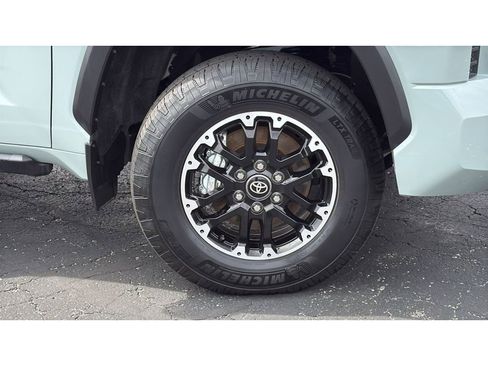 Used 2025 Toyota Tundra SR5 w/ TRD Off-Road Package AWD/4WD image 9
