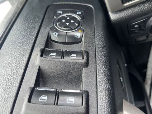 Used 2019 Ford F150 Lariat image 33