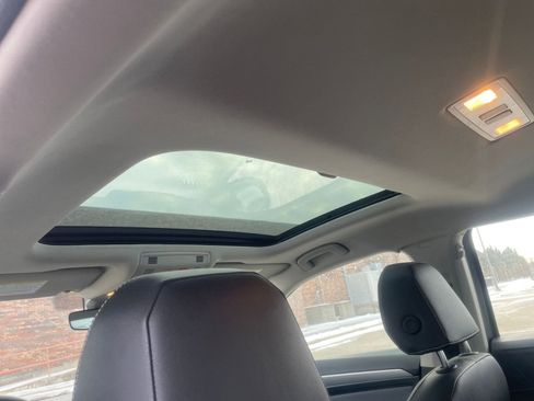 Used 2025 Volkswagen Jetta SE image 29