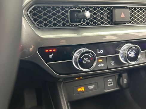 Used 2024 Acura Integra Base image 27