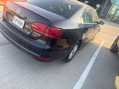 Used 2013 Volkswagen Jetta SE FWD image 3