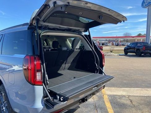 New 2026 Ford Expedition Active image 13