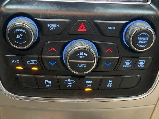 Used 2014 Jeep Grand Cherokee Overland w/ Advanced Technology Group AWD/4WD image 39