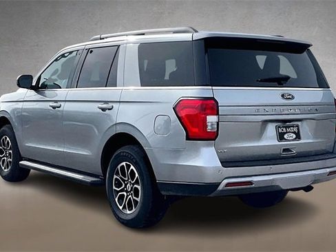 Certified 2024 Ford Expedition XLT image 9