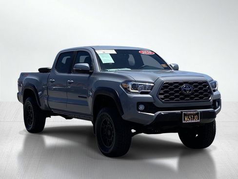 Certified 2020 Toyota Tacoma TRD Off-Road w/ Technology Package AWD/4WD image 12