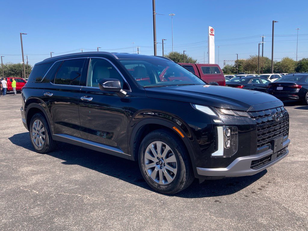Used 2025 Hyundai Palisade SEL FWD image 3