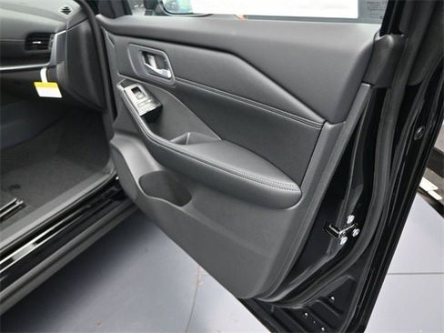 New 2026 Nissan Rogue SV w/ SV Premium Package image 38