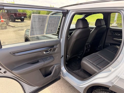 Used 2026 Honda CR-V Sport-L image 12