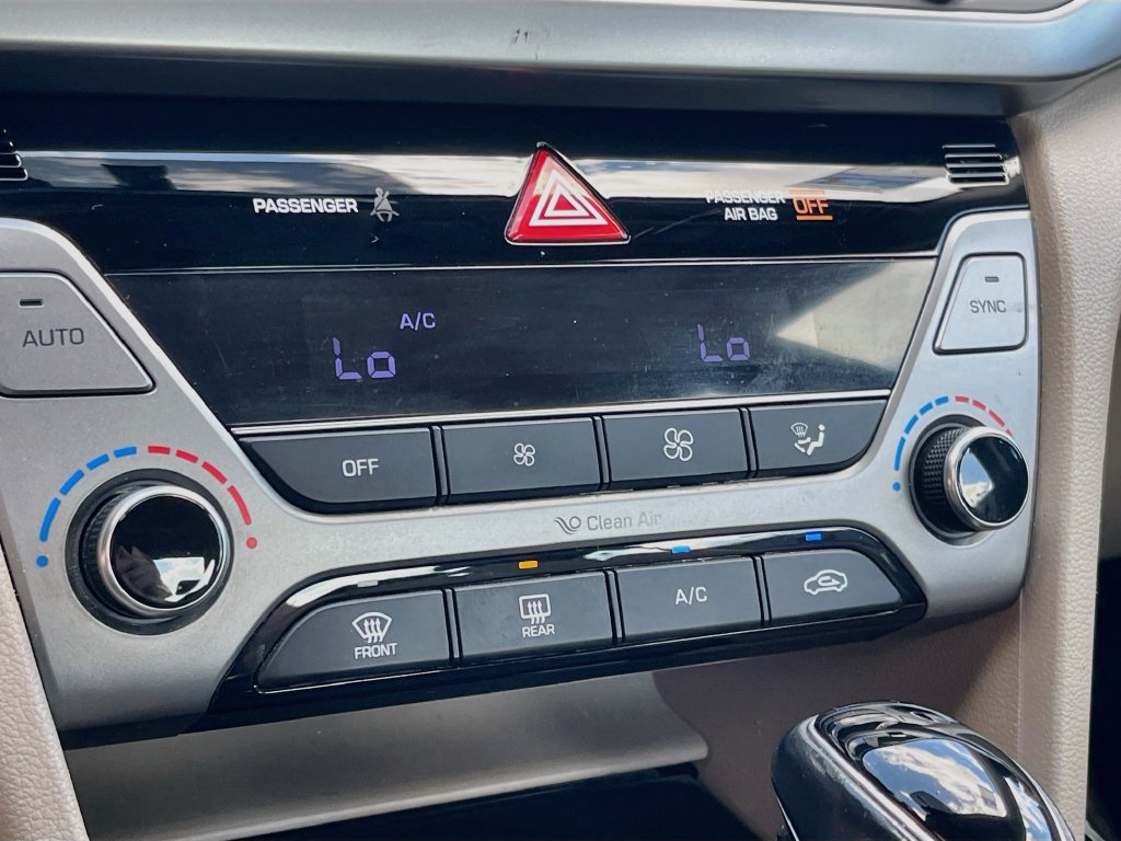 Used 2018 Hyundai Elantra Value Edition FWD image 15