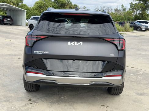 Certified 2026 Kia Sportage SX AWD/4WD image 5