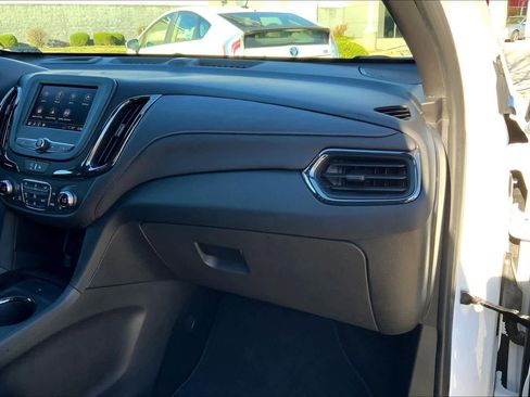 Used 2023 Chevrolet Equinox RS image 17