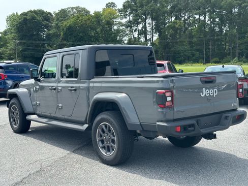 Used 2021 Jeep Gladiator Overland w/ Popular Equipment Package AWD/4WD image 11