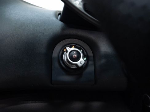 Used 2015 McLaren 650S Spider RWD image 38