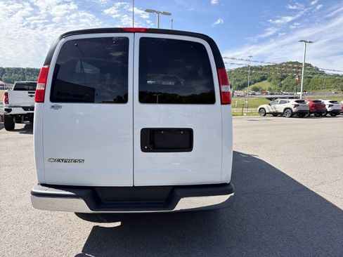 Used 2020 Chevrolet Express 3500 LT w/ LT Preferred Equipment Group RWD image 5