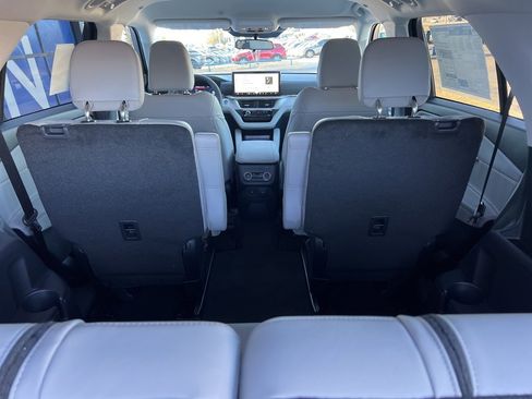 New 2026 Ford Explorer Active image 10