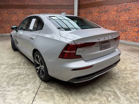 Used 2025 Volvo S60 B5 Core FWD image 2